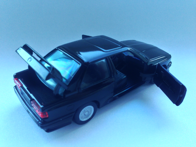 Illustration for article titled Teutonic Tuesday - Gama BMW E30 M3